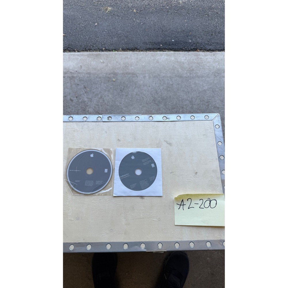 Apple MacBook Pro Mac OS X Install Disc 1 & 2 Set 10.4.6